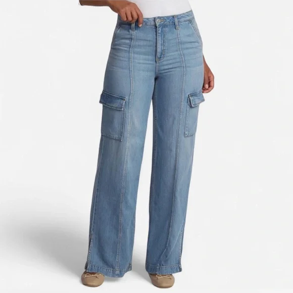 Time and Tru Women's Wide Leg Cargo Jeans, 31" Inseam, Sizes 20 - Picture 3 of 5